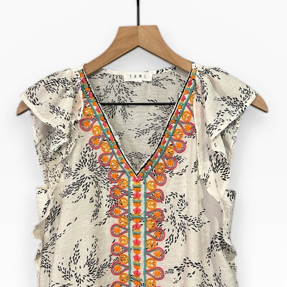 THML Boho White Lightweight V-Neck Embroidered Detail Flutter Sleeve Size Small - Picture 4 of 10